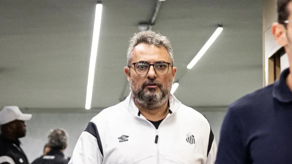 Mattos pede humildade ao Santos antes de duelo com Atlético-MG