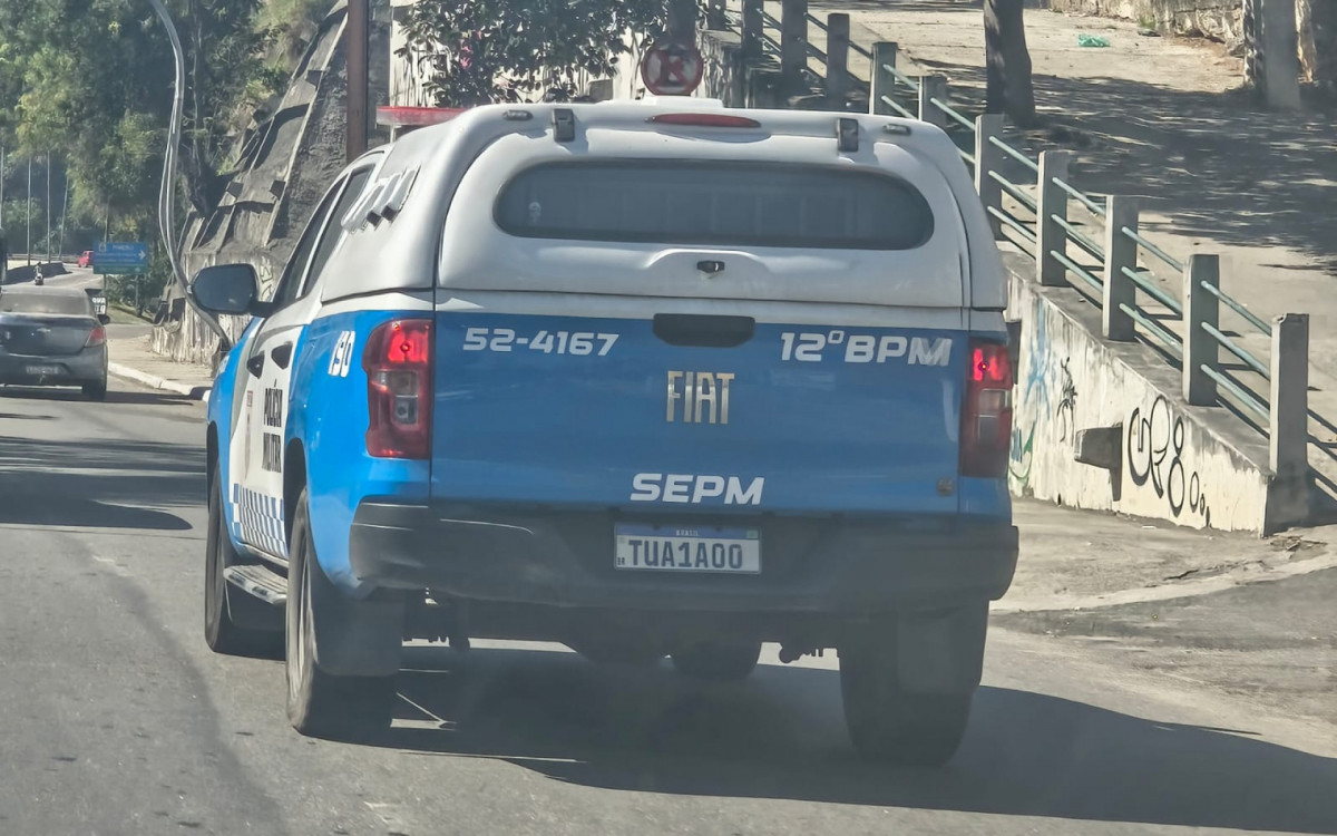 Trabalhador é assaltado e fica só de bermuda no Fonseca