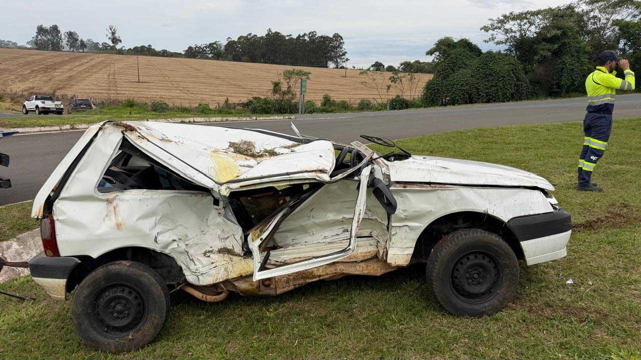 Colisão entre carro e picape deixa dois feridos em Wenceslau Braz