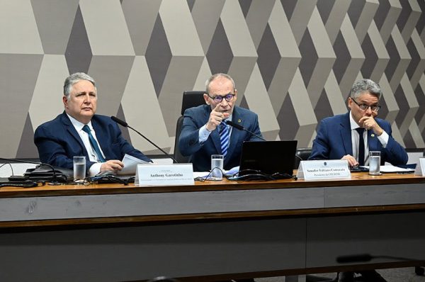Justiça comunica suspensão dos direitos políticos de Anthony Garotinho até 2033