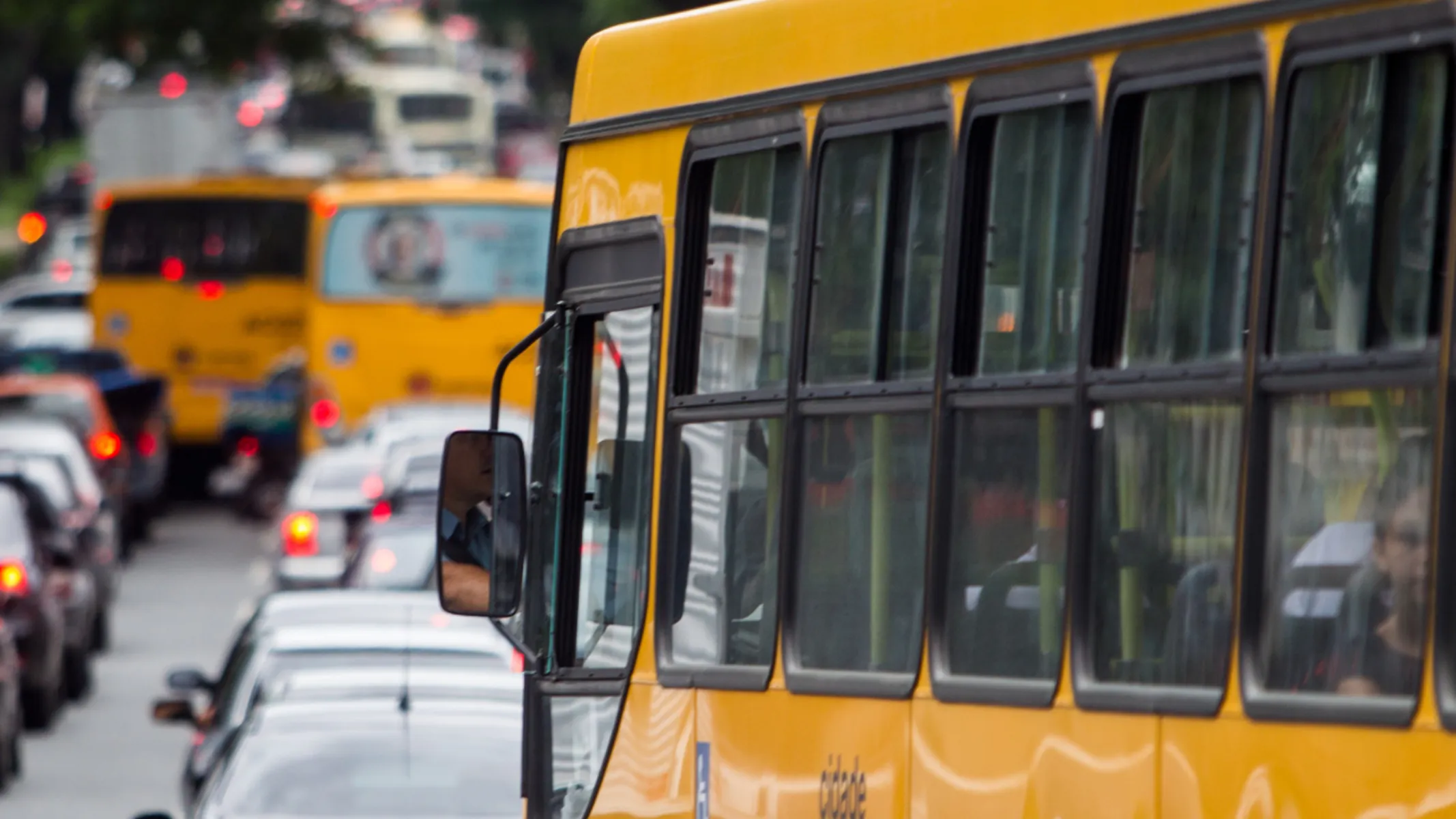 Motorista de ônibus é preso após teste apontar embriaguez em Curitiba
