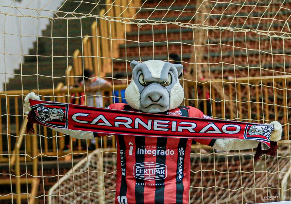 Cascavel decide vaga nas quartas da LNF contra Campo Mourão