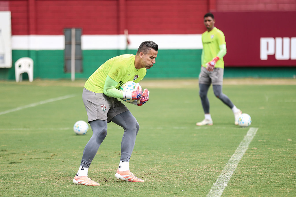 Fluminense mostra treino dos goleiros antes de clássico pela Copa do Brasil