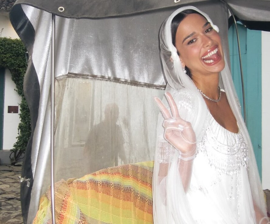 Theresa Fonseca mostra bastidores de casamento em Paraty