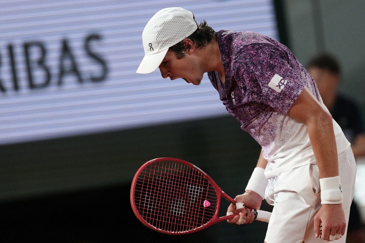João Fonseca enfrenta Tsitsipas no Masters 1000 de Montreal nesta quarta