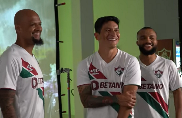 Torcedor do Fluminense relata emoção ao encontrar Cano e Felipe Melo