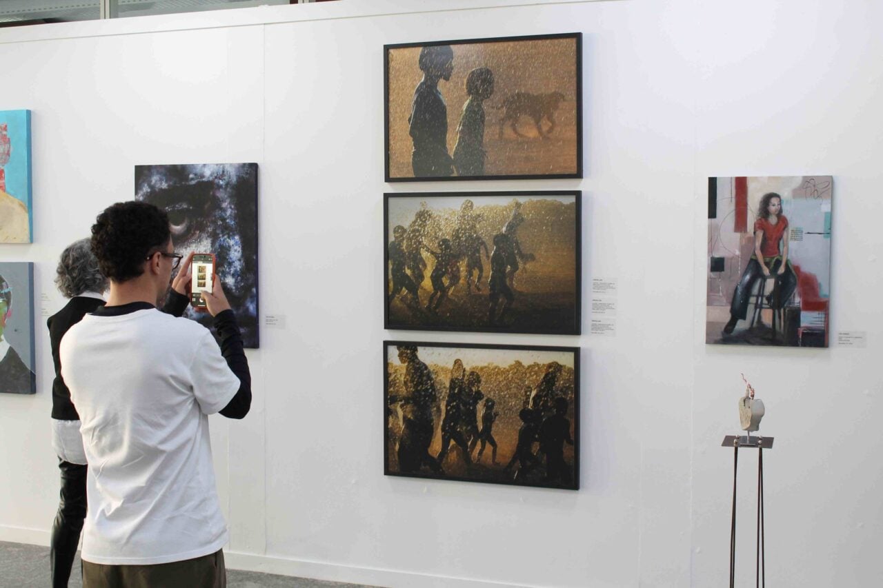 Exposição reúne obras de 53 artistas na Prefeitura de Curitiba