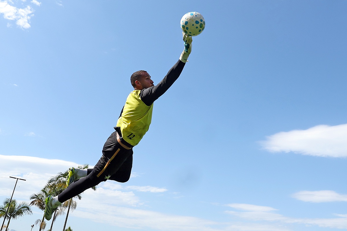 Botafogo pode mudar goleiro contra o Vitória pelo Brasileirão