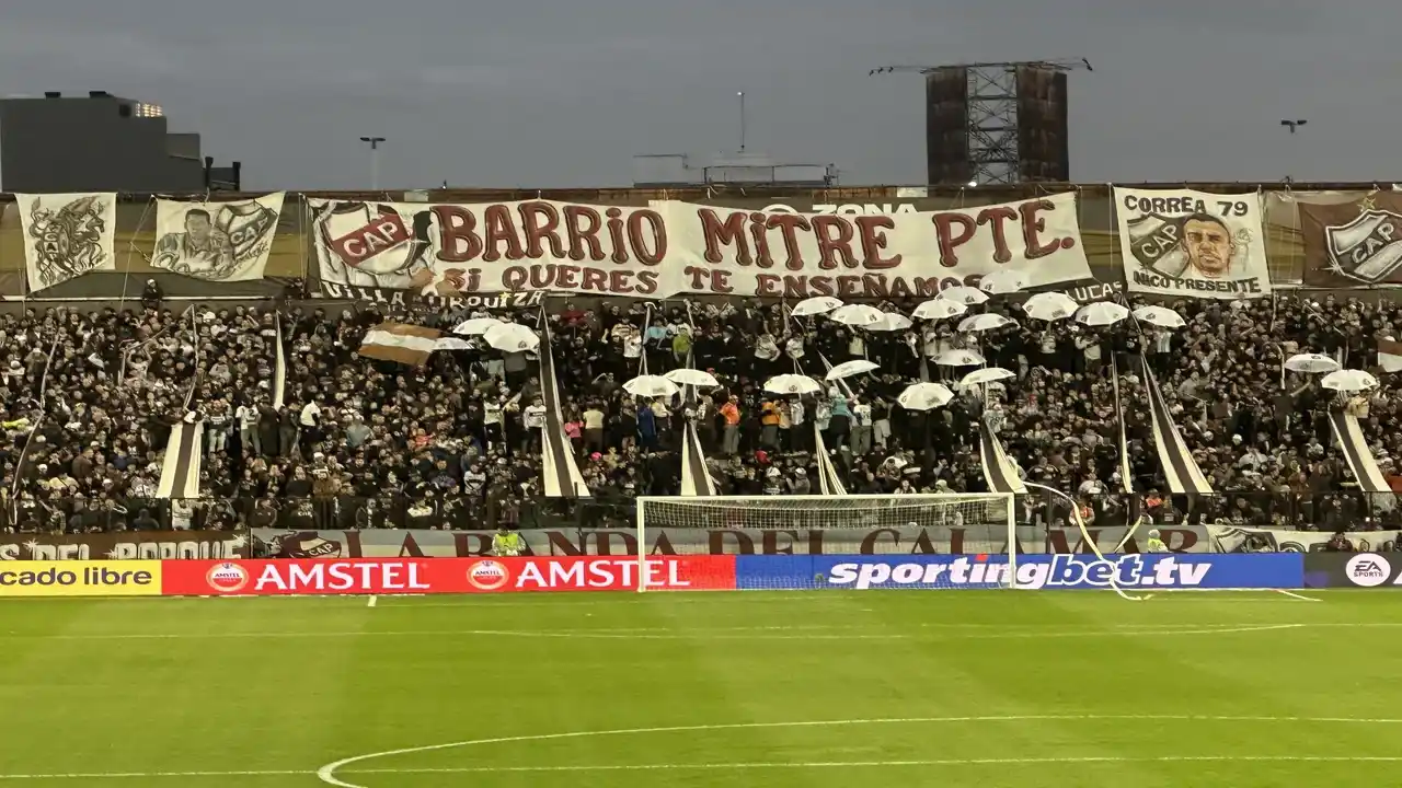 Colunista cobra posicionamento do Fluminense após confusão na Argentina