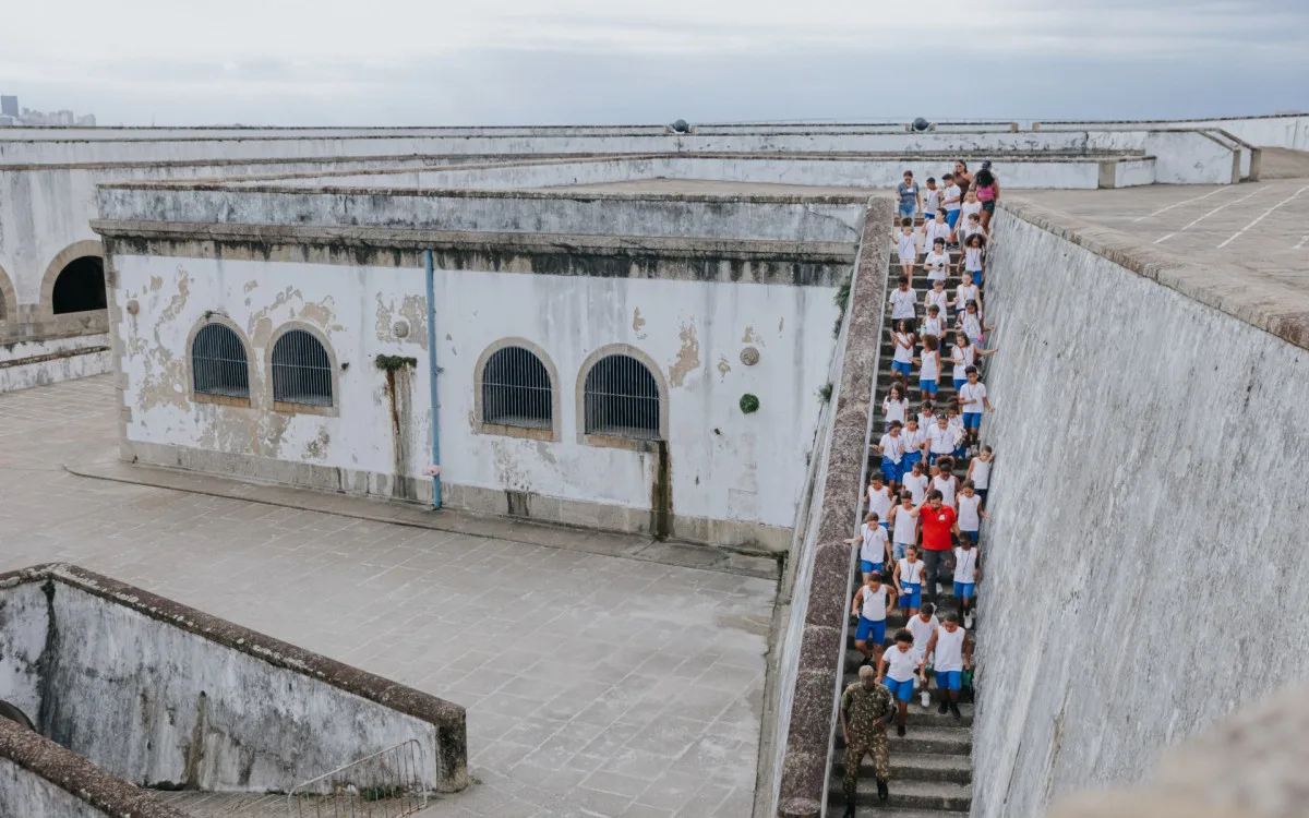 Circuito da Cidade completa um ano com visitas a pontos turísticos de Niterói