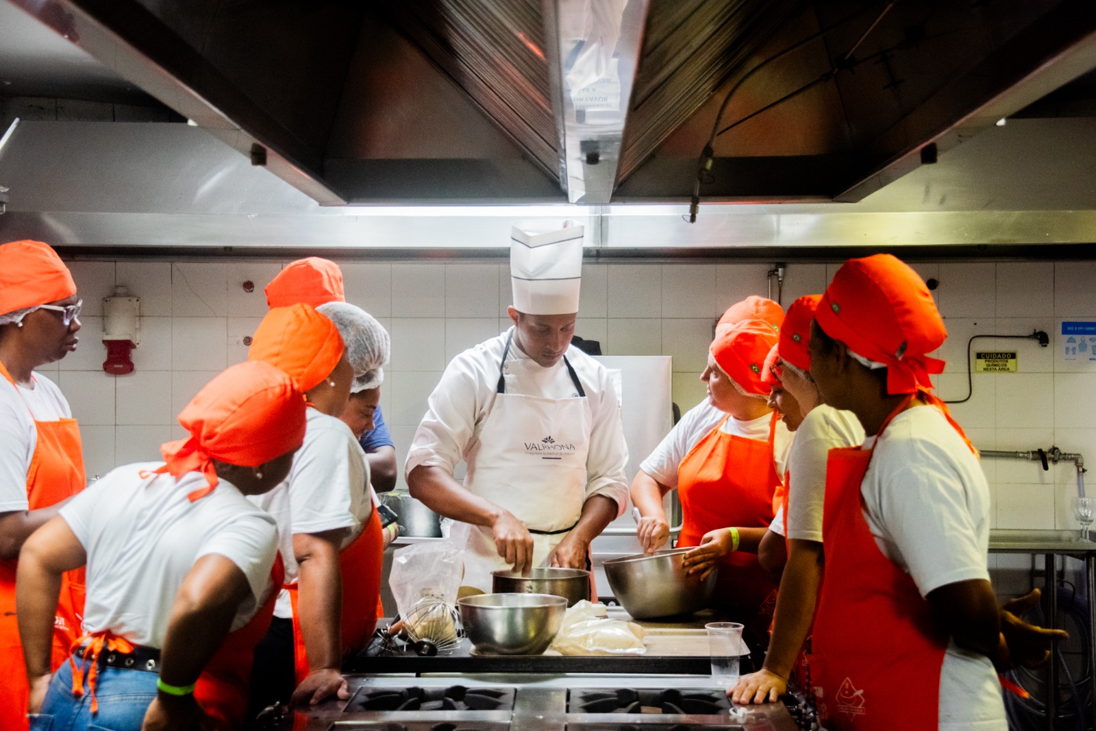 ONG Crescer e Hilton Copacabana abrem curso gratuito de confeitaria
