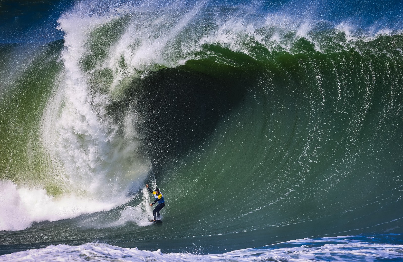 Itacoatiara Big Wave 2026 começa nesta terça-feira com ondas de mais de 3 metros