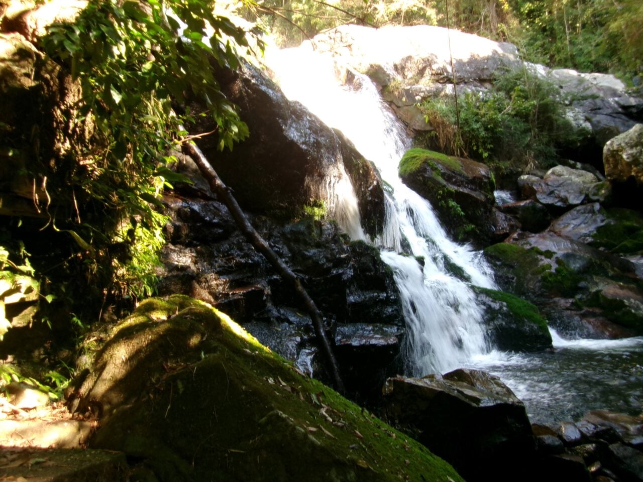 Quatro cachoeiras para se refrescar perto de Curitiba