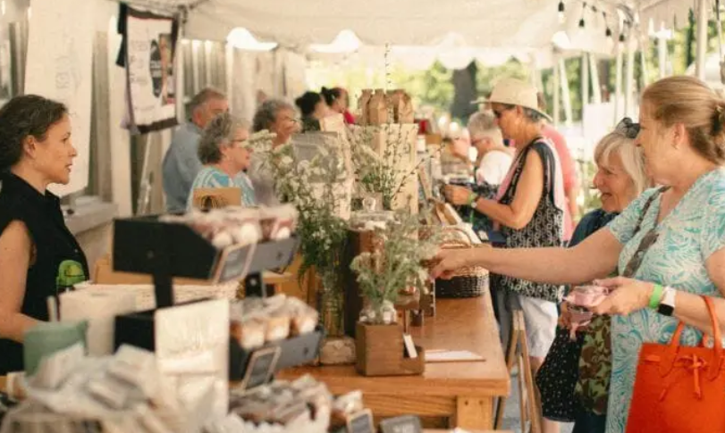 Feira Tardes Goianas reúne gastronomia e lazer no Parque Cascavel