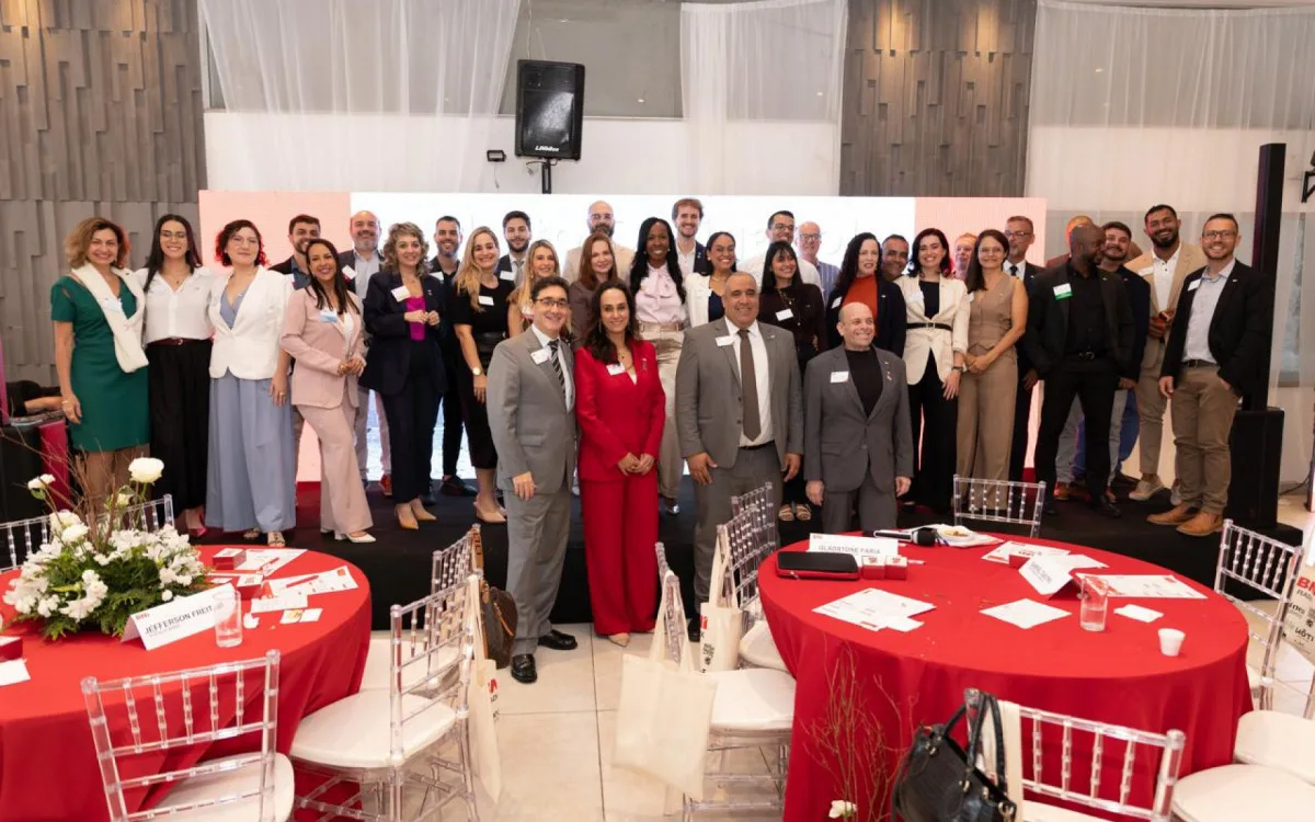 BNI Radix é lançado em Niterói com participação de mais de 100 empresários