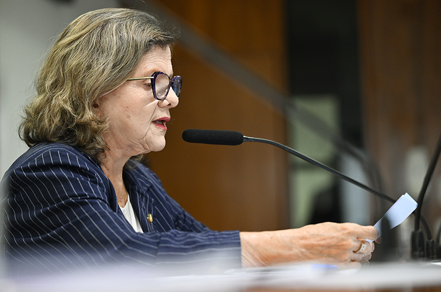 Projeto no Senado prevê alerta contra esquecimento de crianças e pets em veículos