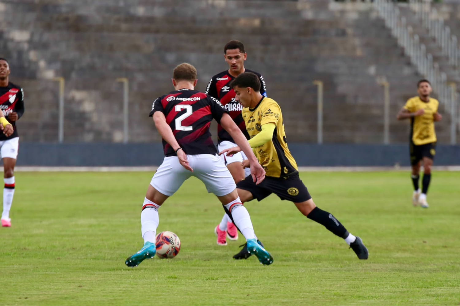 Cascavel perde para o Athletico por 3 a 2 no Olímpico Regional