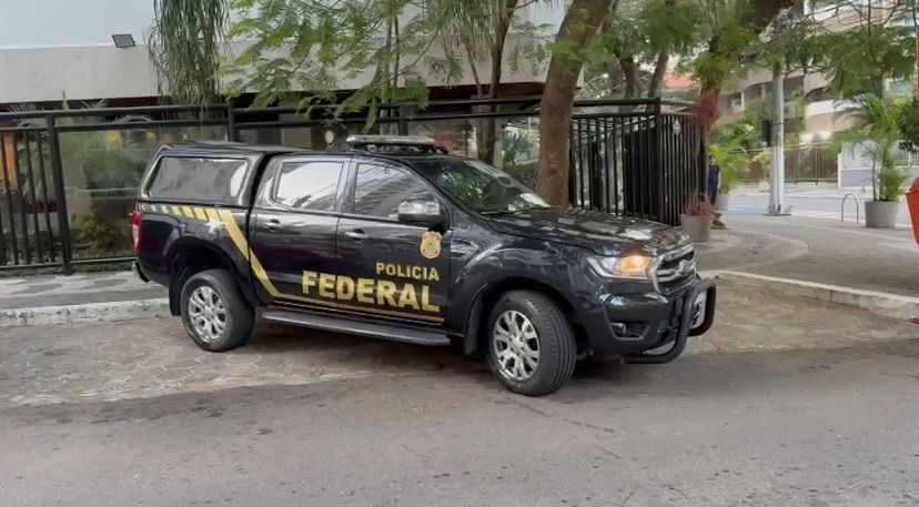 Operação da PF contra lavagem de dinheiro cumpre mandados em Niterói