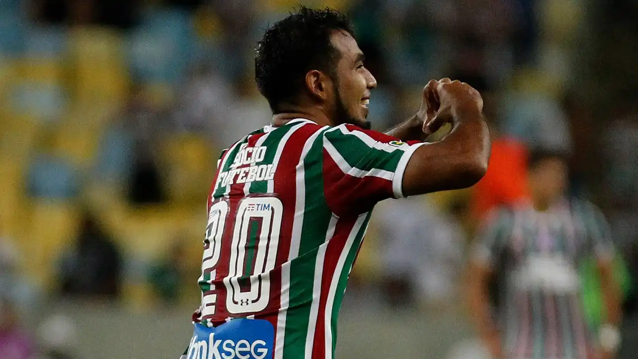 Sornoza relembra Fluminense e diz sentir saudade da torcida no Maracanã