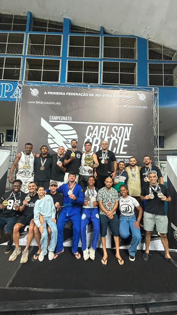 Equipe de jiu-jitsu de Volta Redonda conquista 24 medalhas