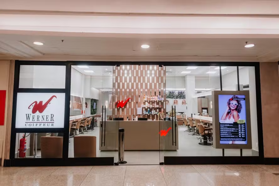 Werner Coiffeur abre 46 vagas de emprego no Rio e em Niterói