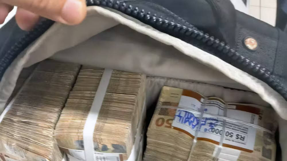 PF apreende R$ 600 mil em espécie durante abordagem em Piratininga