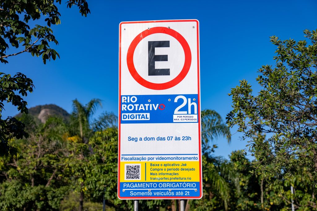Rio Rotativo Digital chega à orla da Zona Sul com mais de 1,7 mil vagas