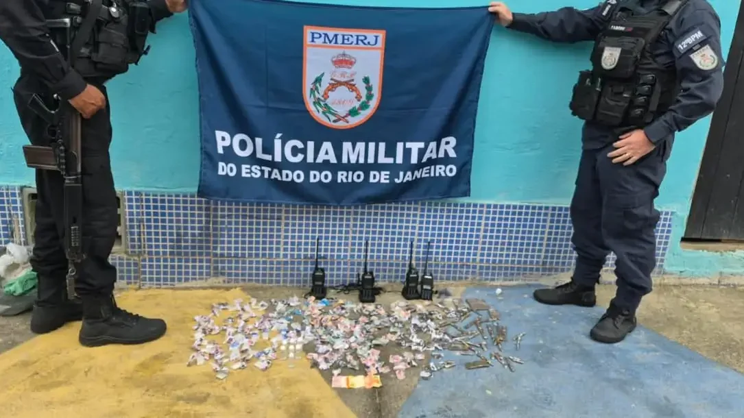 Homem é preso com drogas durante operação da PM em Piratininga