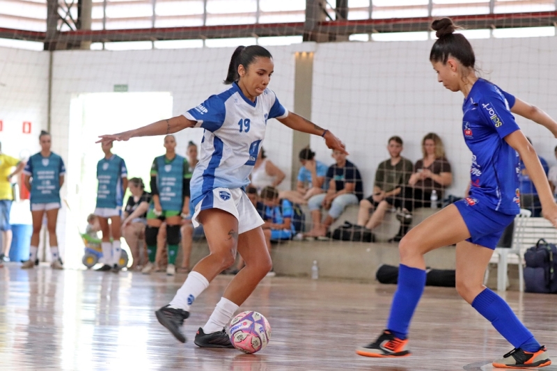 Futsal de Marília vence quatro partidas e lidera no feminino e no Sub-17