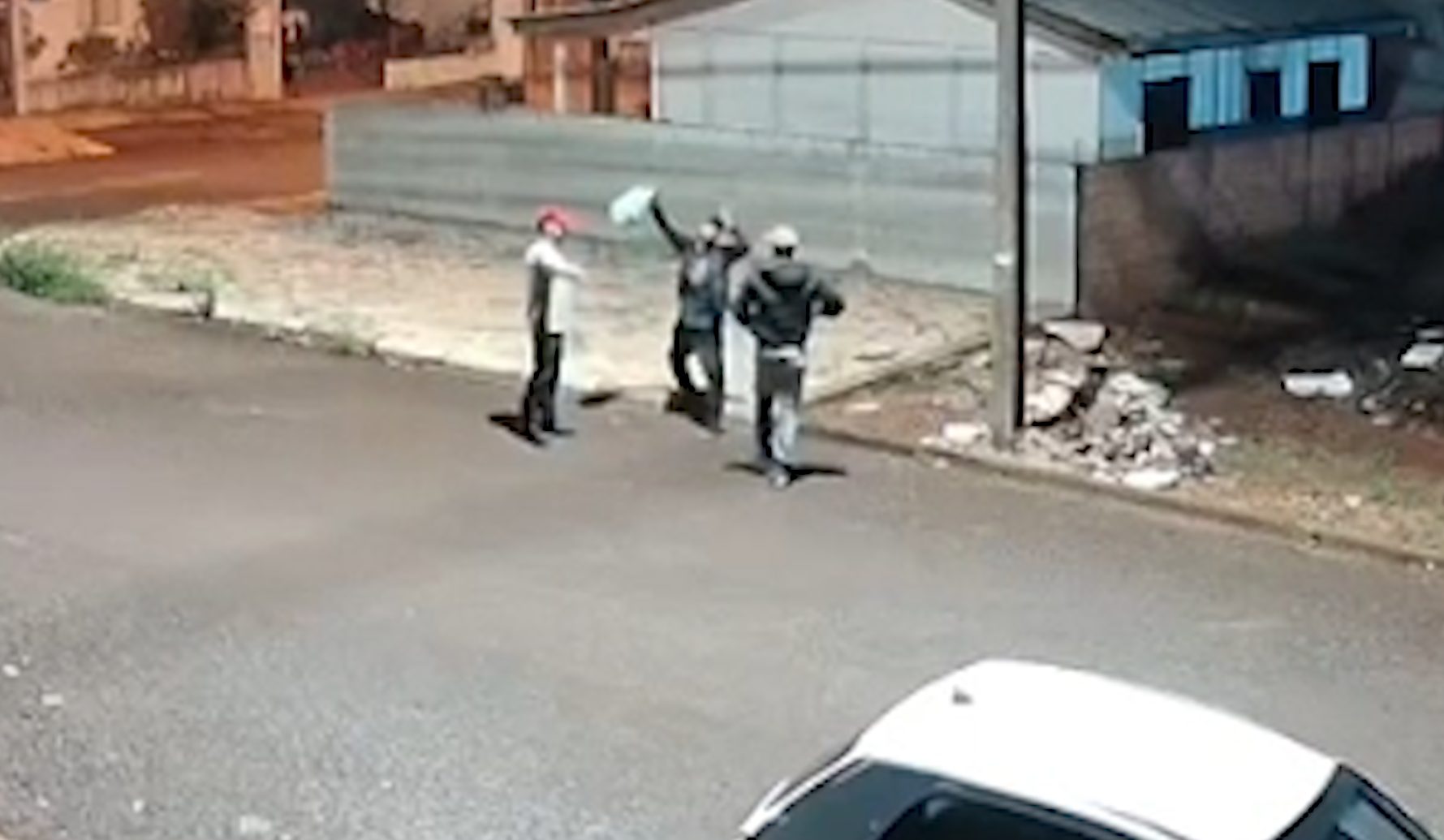 Vídeo registra tentativa de homicídio no bairro Melissa, em Cascavel