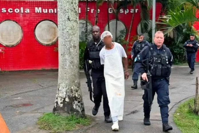 Homem com fuzil é preso após se disfarçar de merendeiro em escola