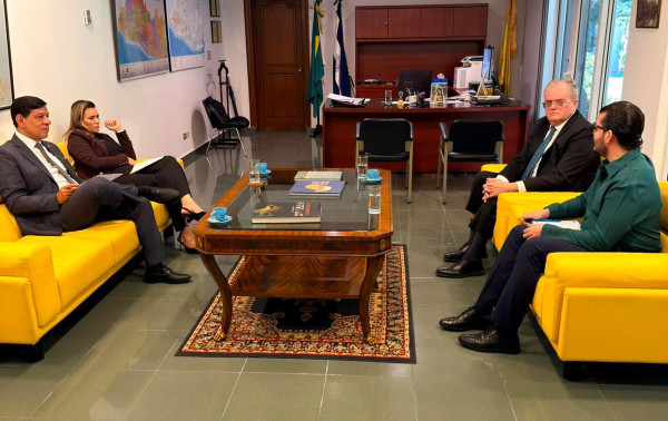 Deputado da Alerj visita El Salvador para estudar ações contra o crime