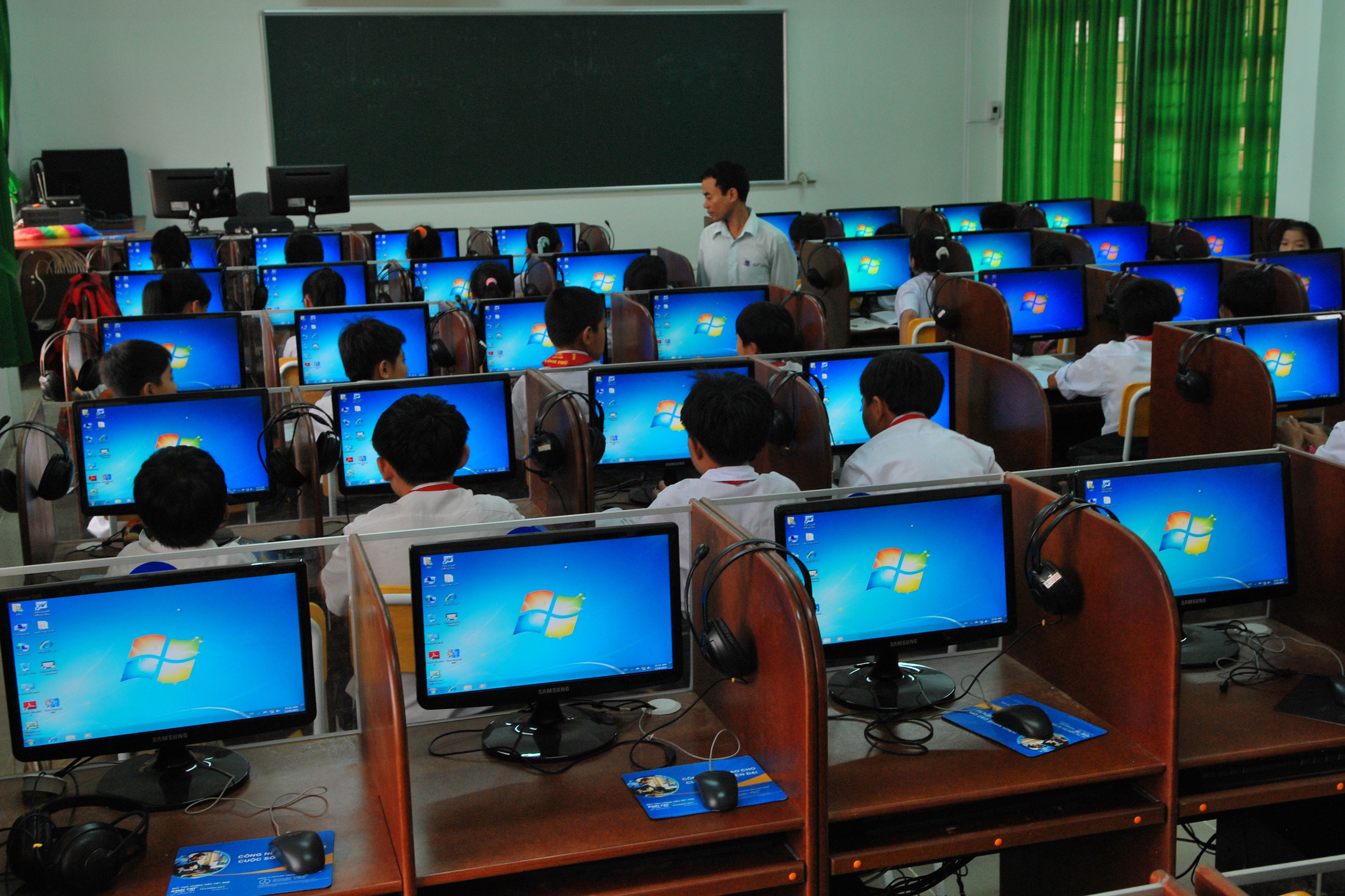 JUVRio oferece 3,5 mil vagas gratuitas em cursos de tecnologia e inglês
