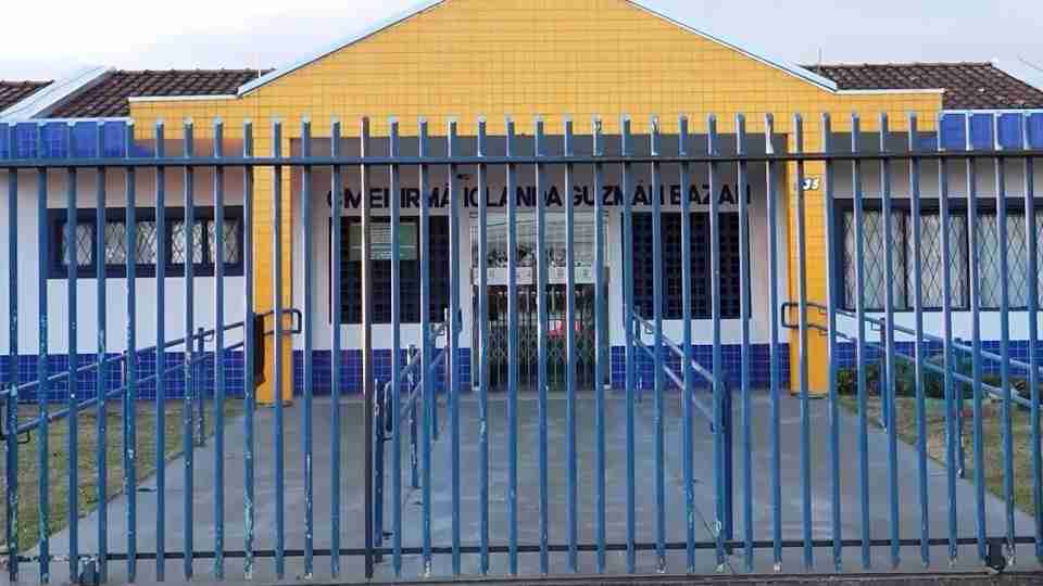 Vereadores questionam falta de afastamento após prisão de profissional em CMEI