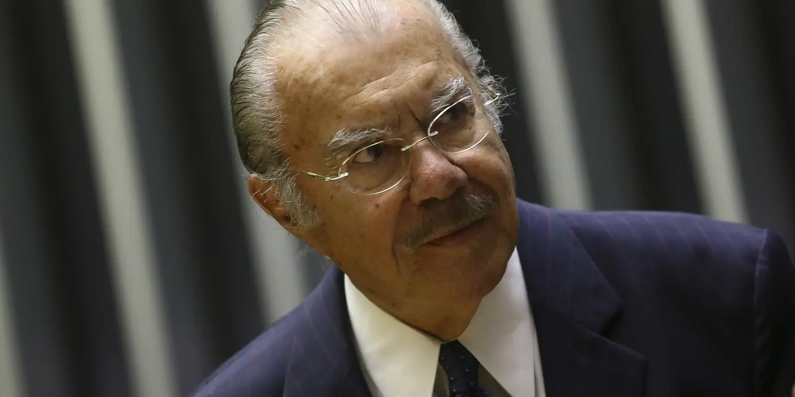 José Sarney segue internado em hospital de São Paulo