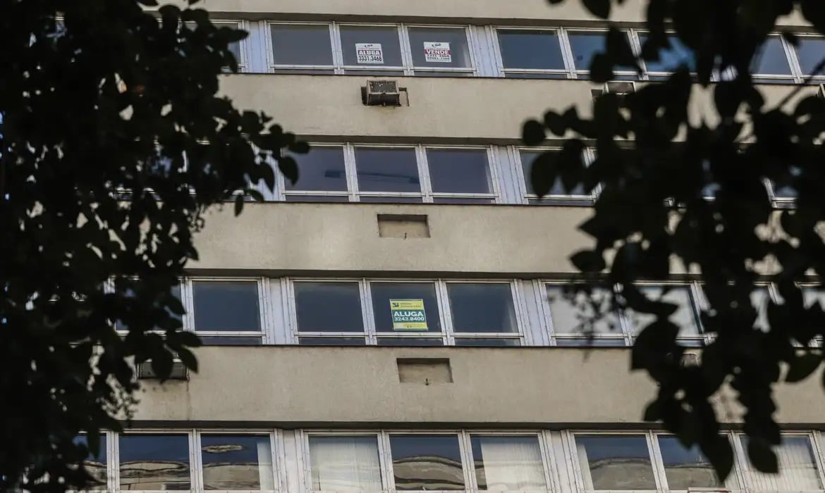 Aluguel residencial em Curitiba sobe 14,1% em um ano e chega a R$ 2.544