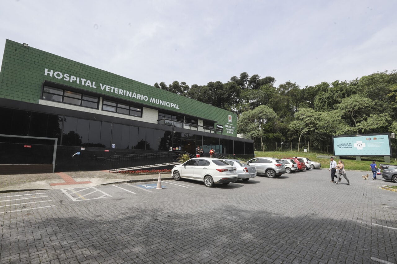 Hospital Veterinário de Curitiba registra 353 mil procedimentos desde 2025