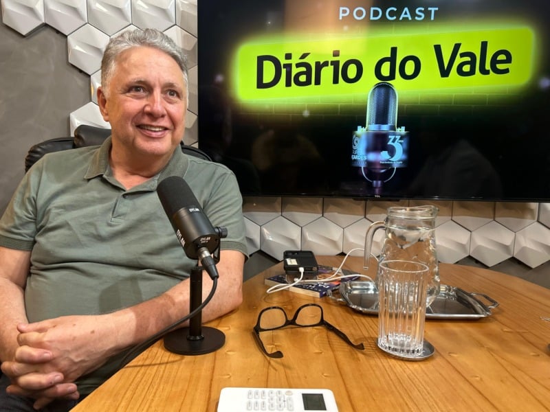 TRE-RJ impede Garotinho de usar fundos e participar do horário eleitoral