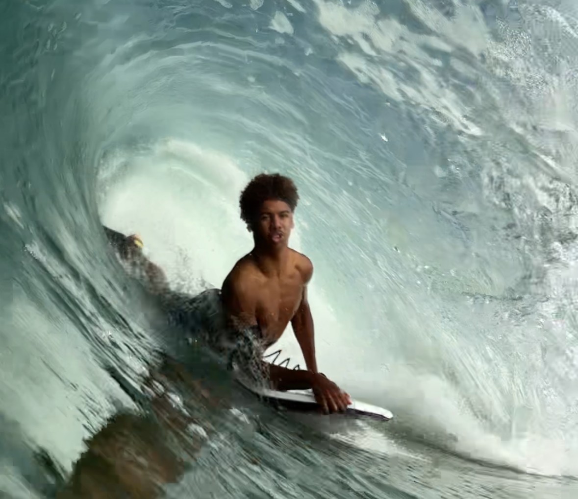 Isaac Maraga disputa etapa final do circuito de bodyboard em Itacoatiara