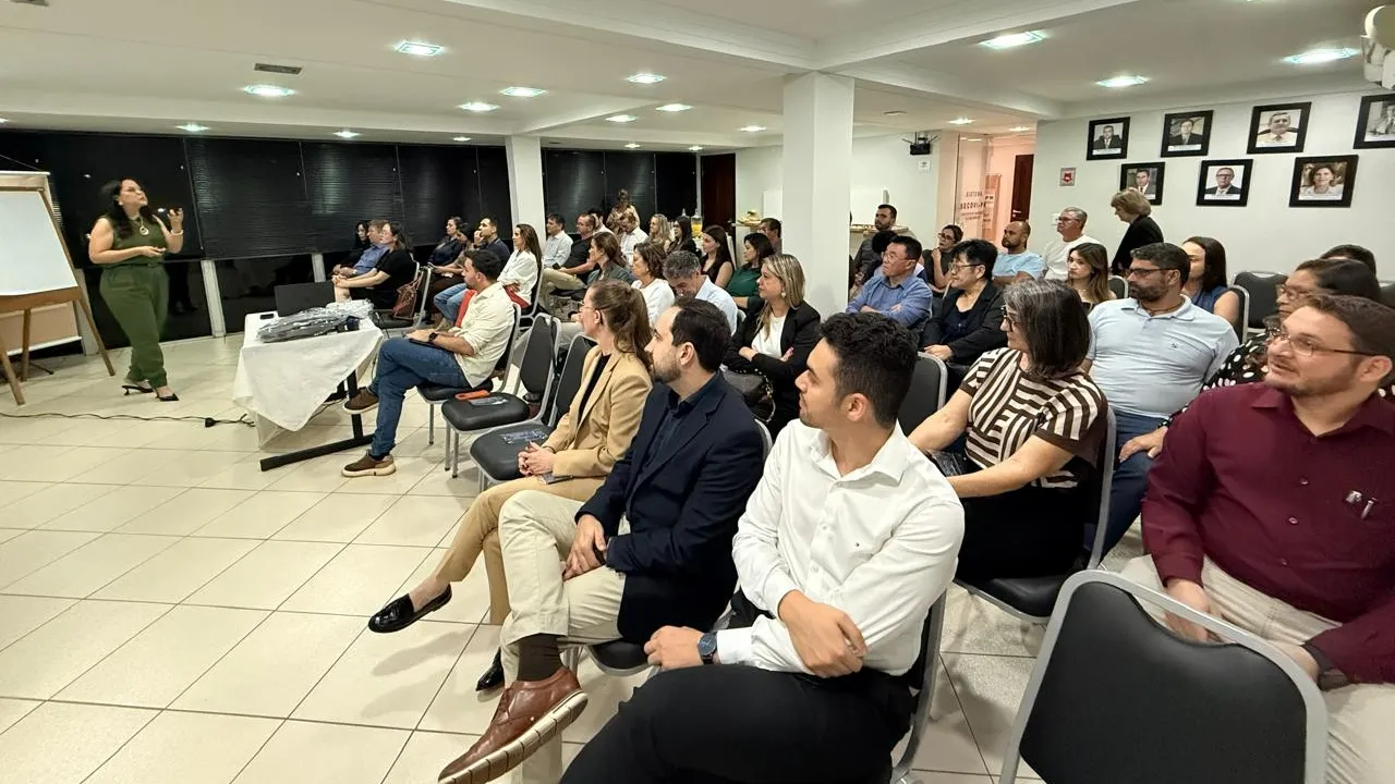 Expansão do mercado imobiliário exige atualização de corretores em Cascavel