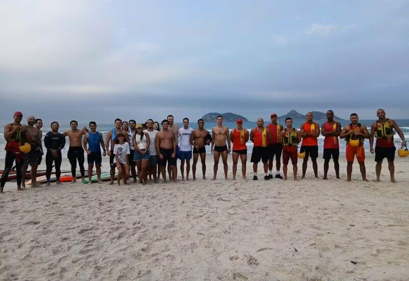 Vinte pessoas são resgatadas após vento forte na Barra da Tijuca