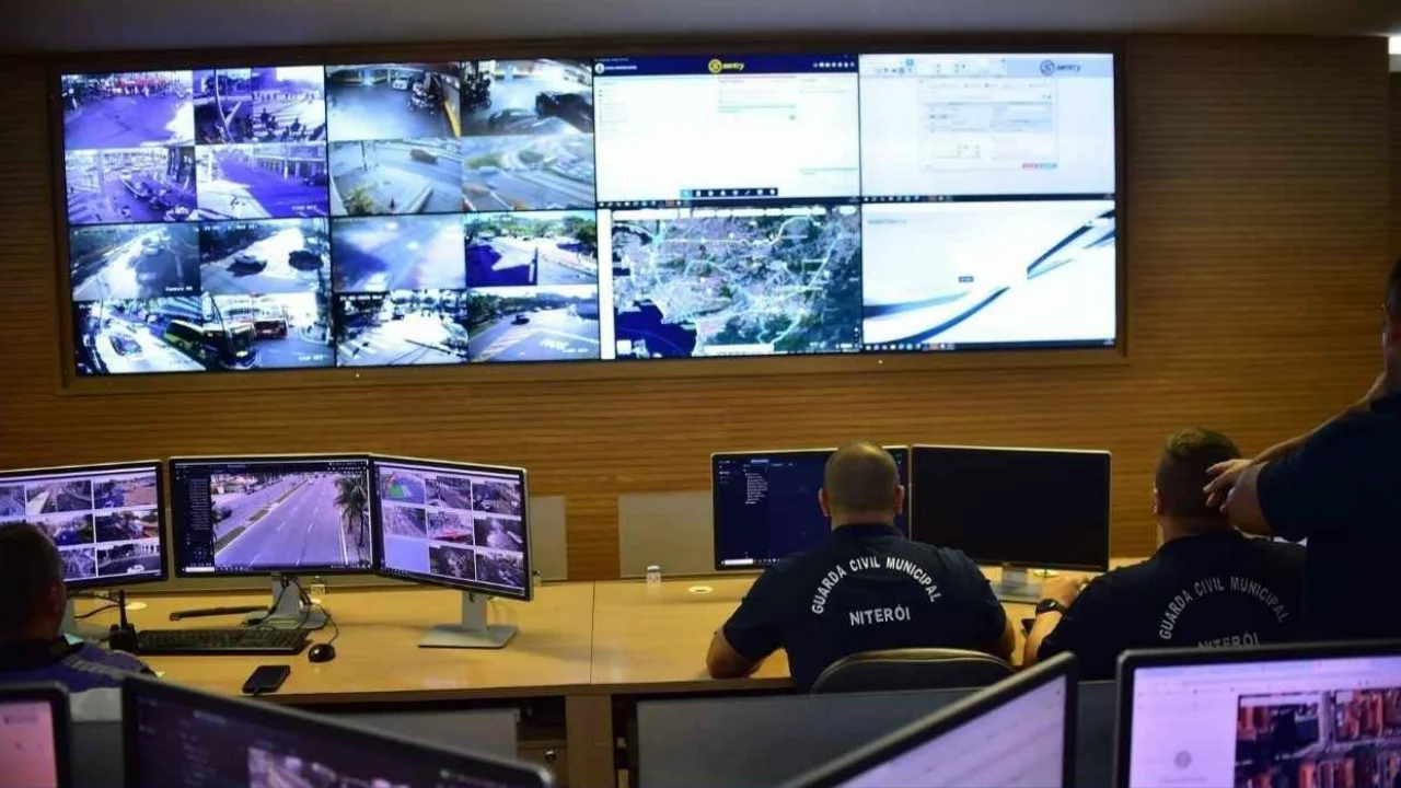 Polícia investiga 19 furtos de caminhonetes em Niterói