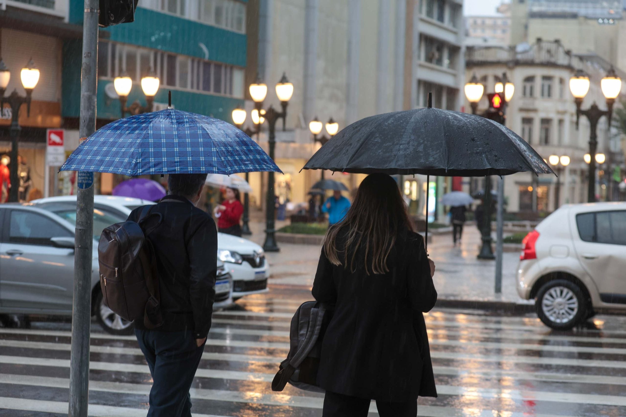 Maringá deve ter chuva durante quase todo o sábado (12), prevê Simepar