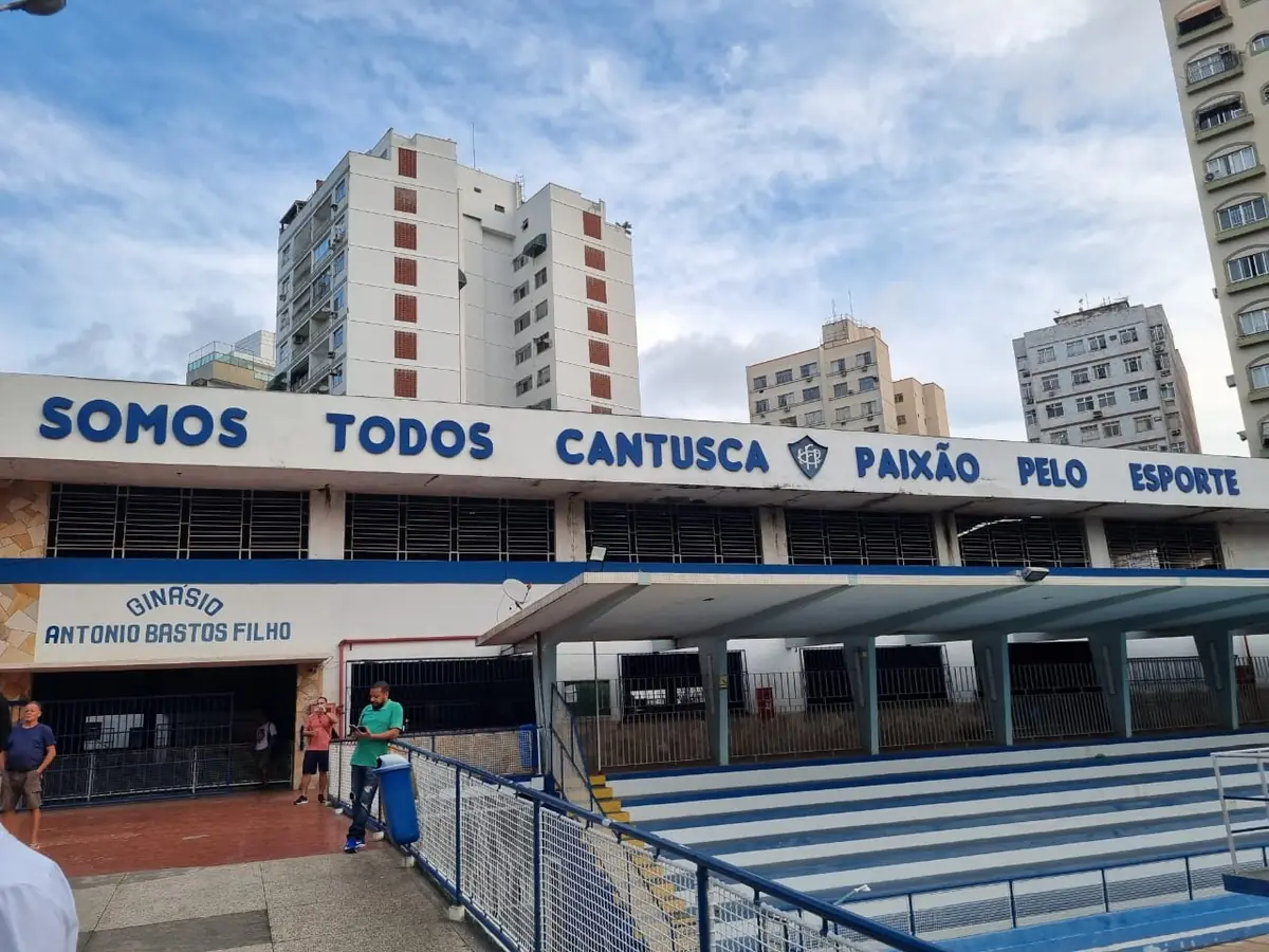Canto do Rio e Prefeitura negociam fim de penhora de imóvel