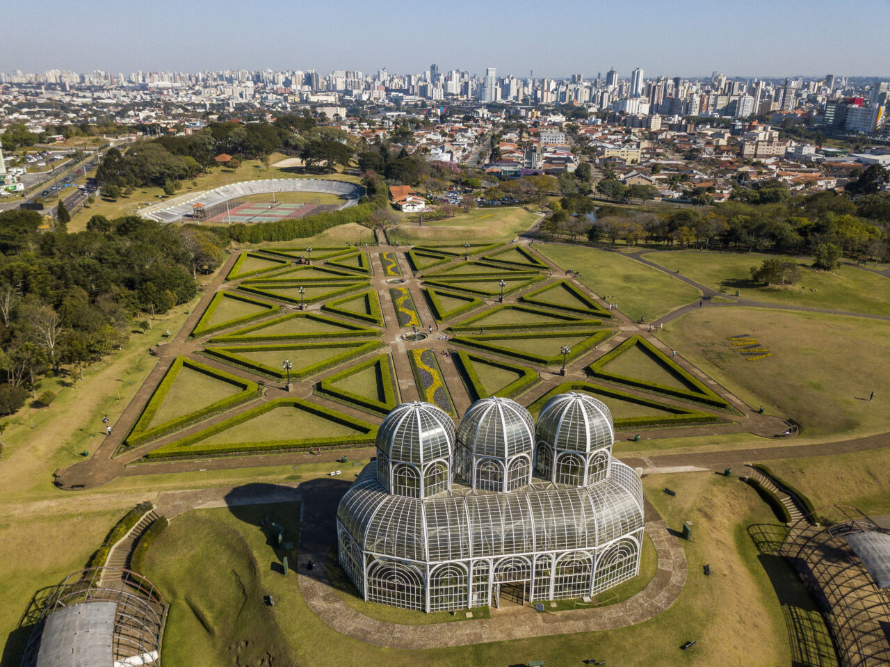 Escola de Turismo promove visita técnica ao Jardim Botânico de Curitiba