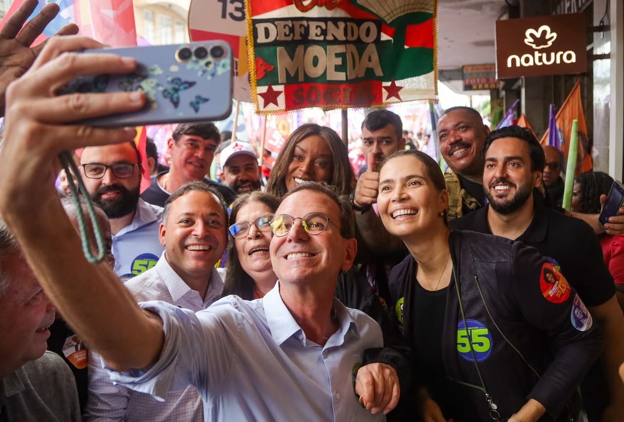 Eduardo Paes defende retomada da indústria naval em visita a Niterói