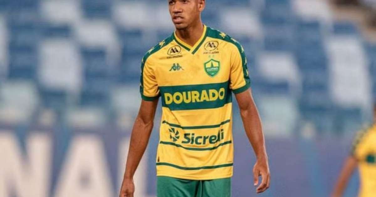 Flamengo encaminha contratação de atacante de 17 anos do Cuiabá