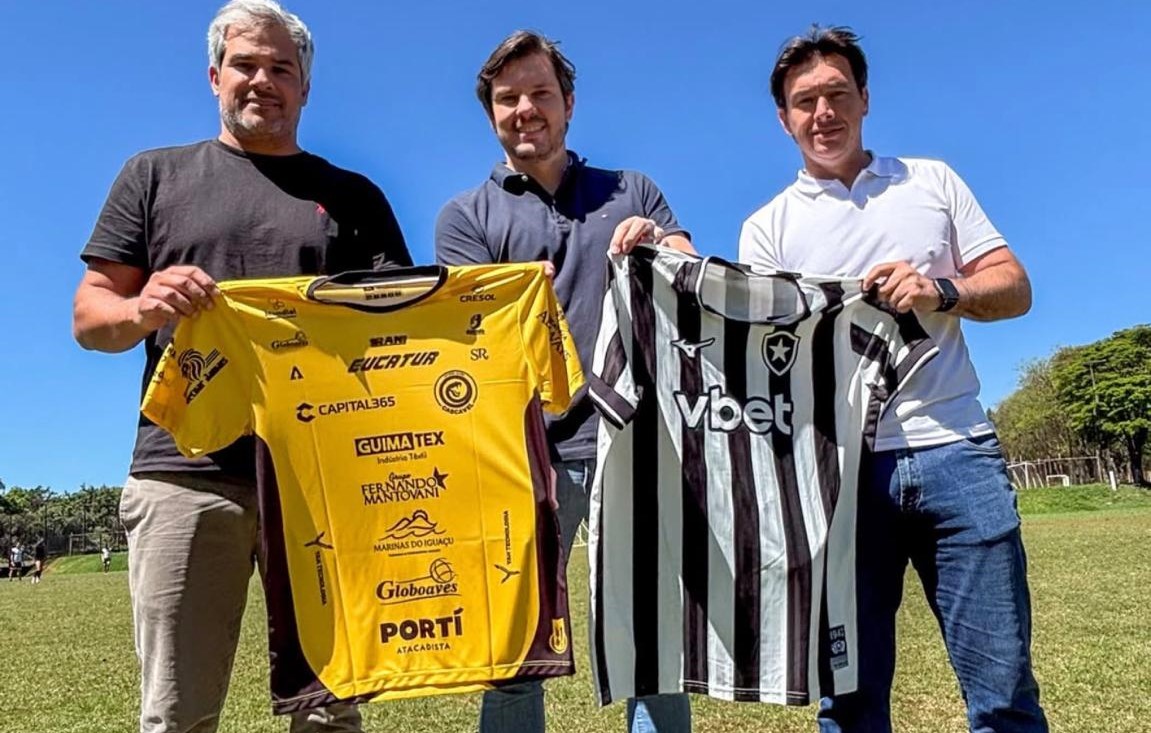Botafogo monitora jovem promessa do FC Cascavel, Cristian Mencatto
