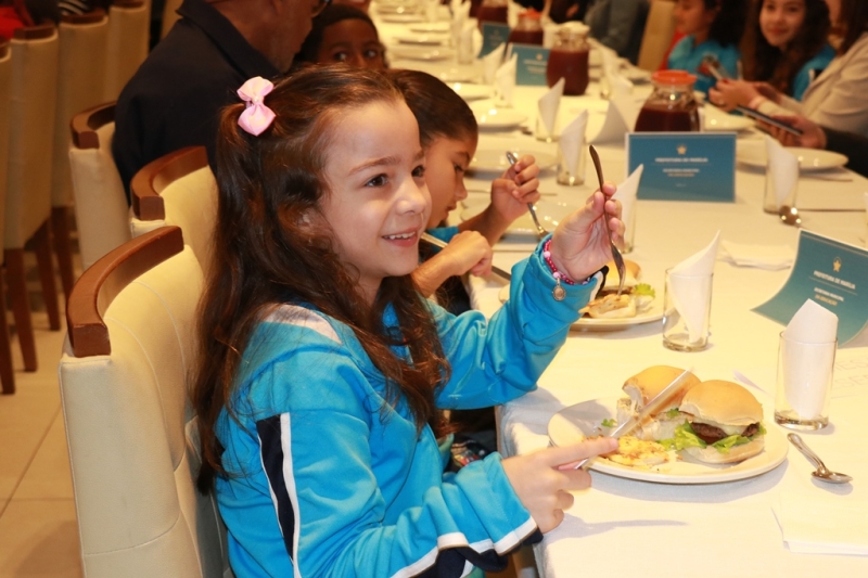 Marília anuncia novos itens no cardápio da merenda escolar