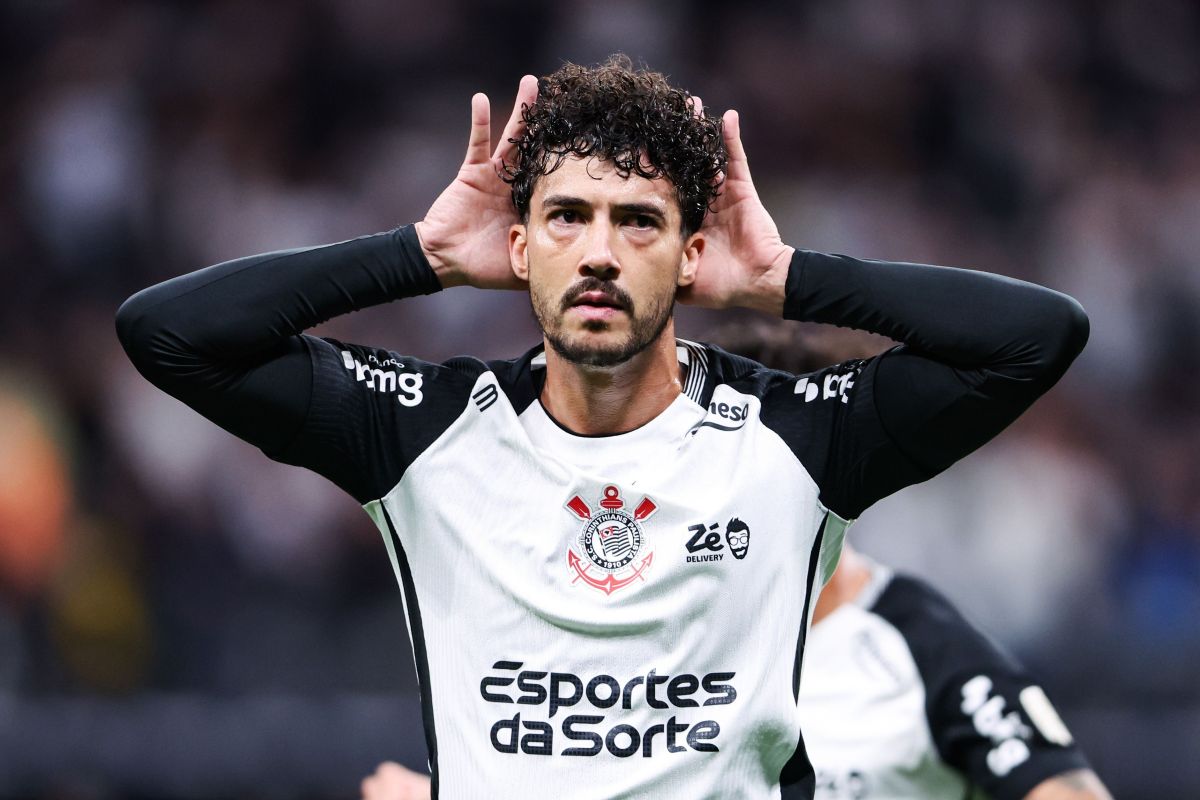 Gustavo Henrique critica desorganização do Corinthians após derrota